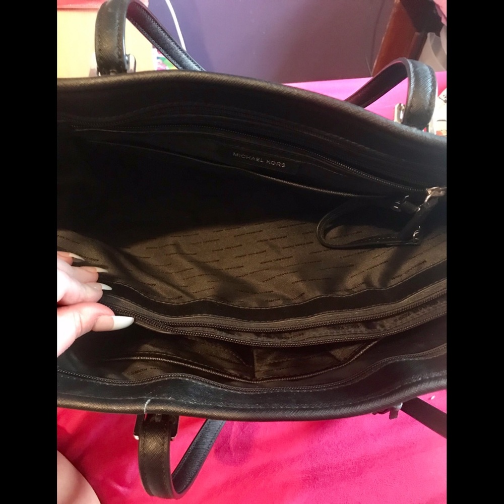 🚫SOLDAuthentic Michael Kors Jet Set Tote, Black - Picture 4 of 7